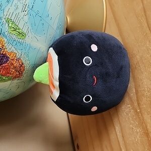 Shozu Sushi squishmallow